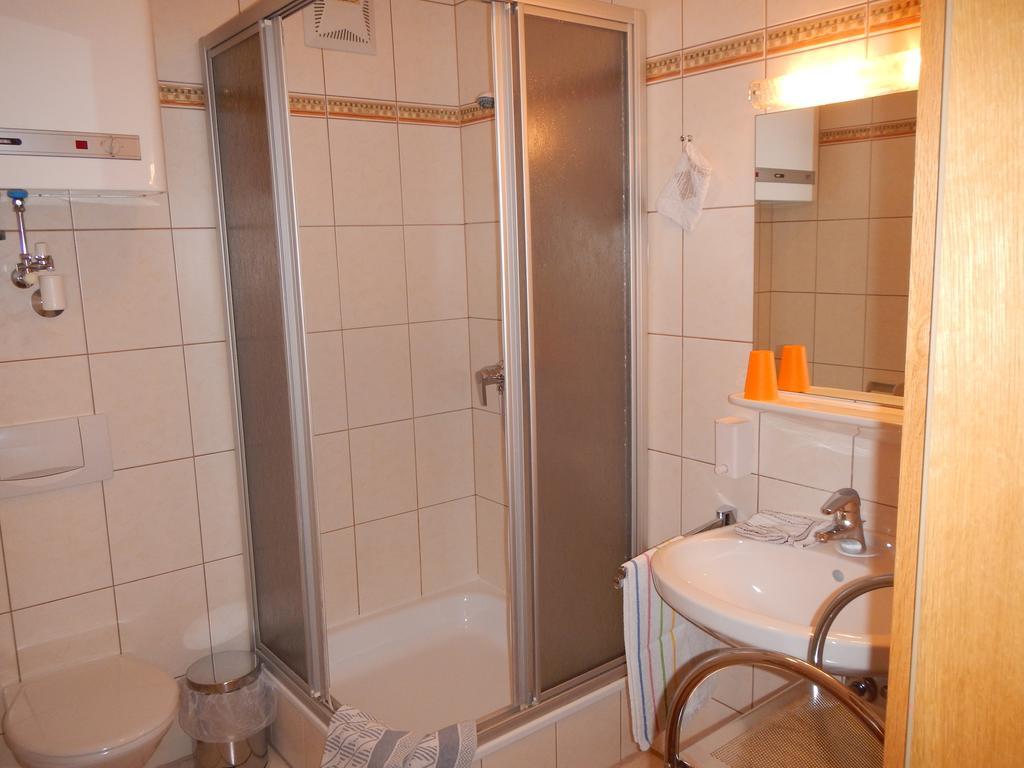 Haus Friedburg Διαμέρισμα Velden am Wörthersee Δωμάτιο φωτογραφία