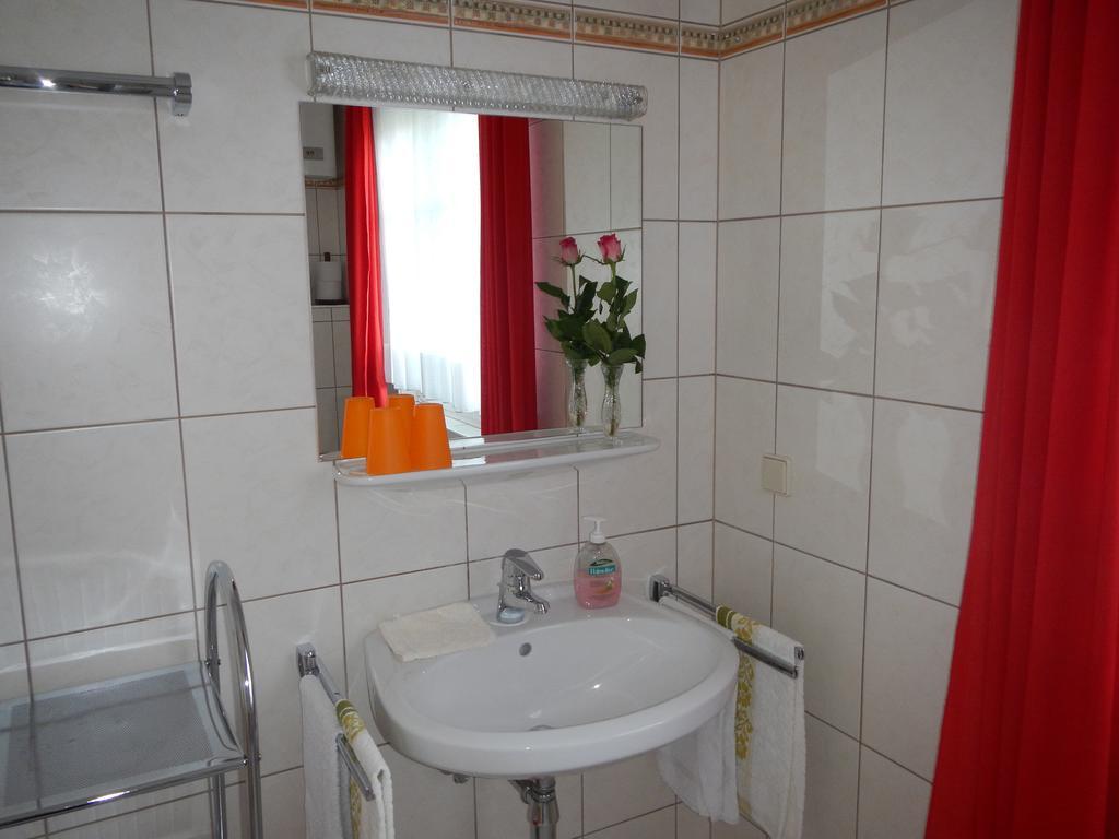 Haus Friedburg Διαμέρισμα Velden am Wörthersee Δωμάτιο φωτογραφία